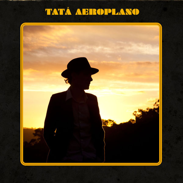 Tatá Aeroplano lança 1º álbum solo