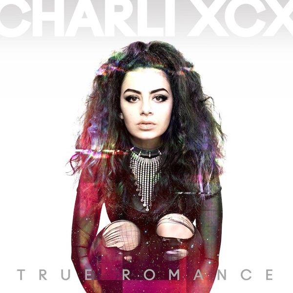 Charli XCX agenda “True Romance” para abril